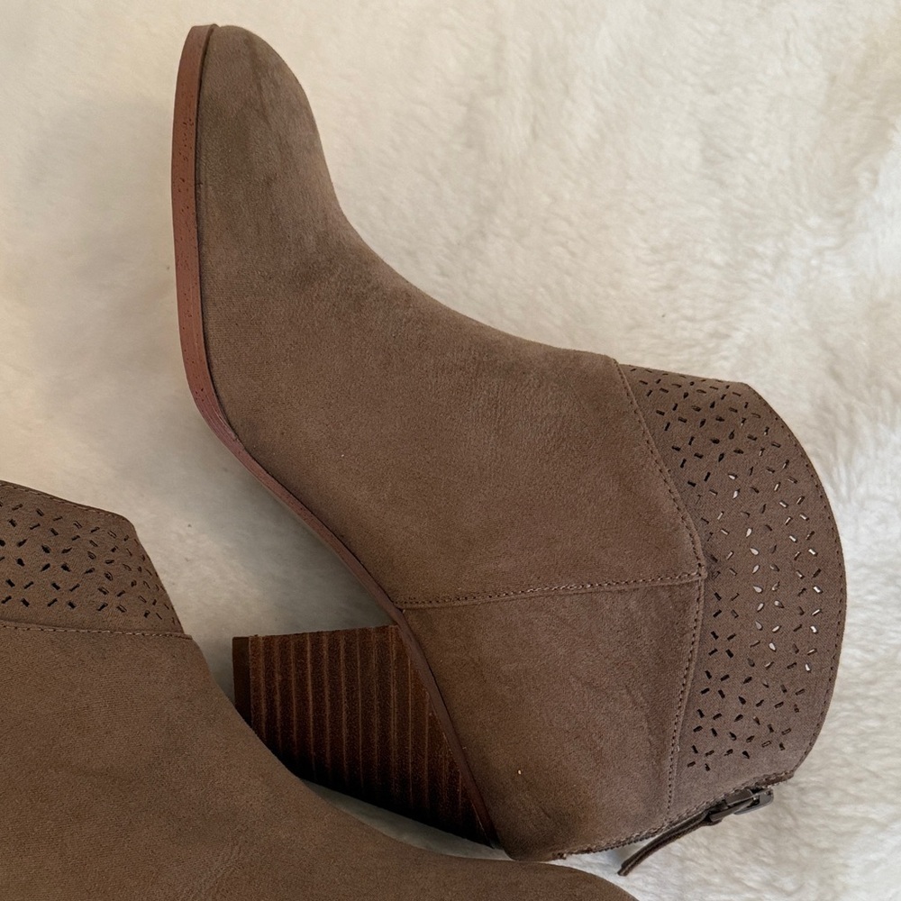 Violet & Red Jackson Lazer Cut Topline Booties In Taupe Faux Suede - Picture 9 of 16